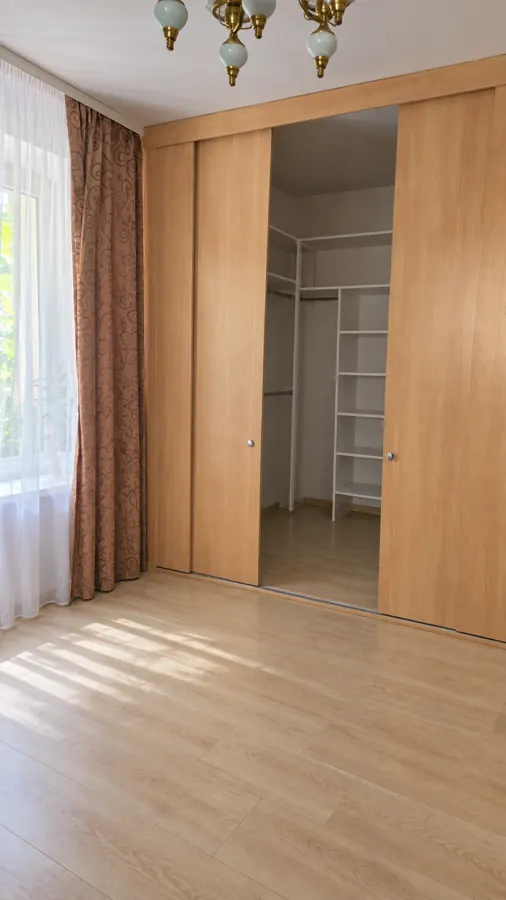 Wnęka z szafą, ujęcie 1 — wizualizacja po usunięciu wyposażenia